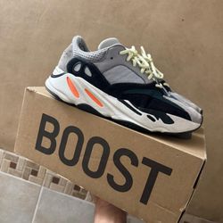 Sz 9.5 Adidas Yeezy Wave Runners Sz 9