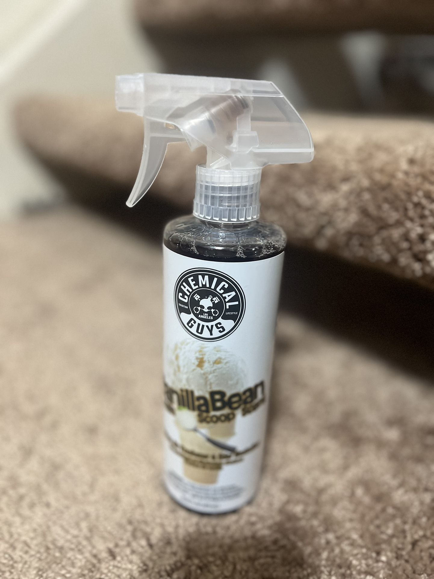 Chemical Guys VanillaBean Fresh Scoop Scent Premium Air Freshener & Odor Neutralizer