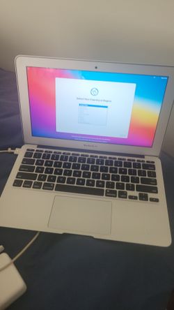 MacBook Air 11-in ch 2015 with charger I can deliver 250 GB