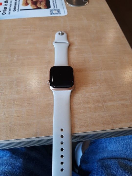 Apple Watch ROSE gold SE 
