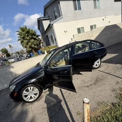 2009 Mercedes Benz C300 Clean Title Miles 115,000