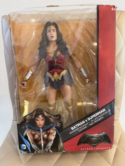 Wonder Woman Figurine