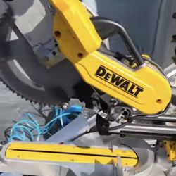 DEWALT 15 Amp Corded 12 in. Double Bevel Sliding Compound Miter Saw an...
