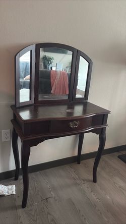 Vintage vanity