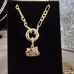 Dije de hello kitty con cadena