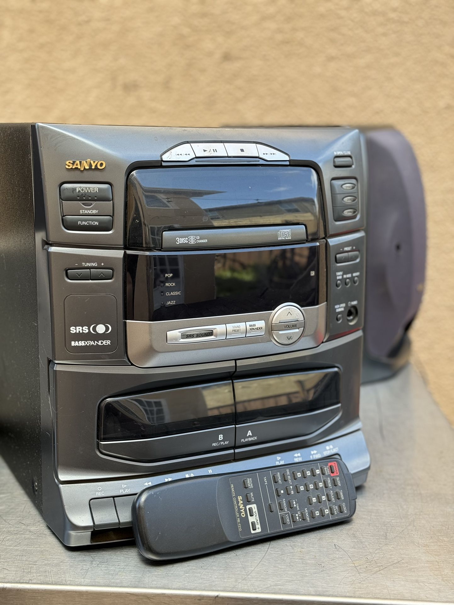 Sanyo Mini Shelf System