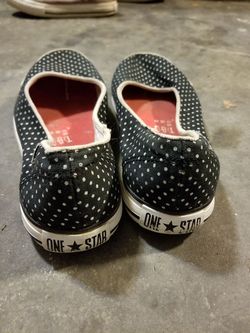 Converse one star w 6 fits small