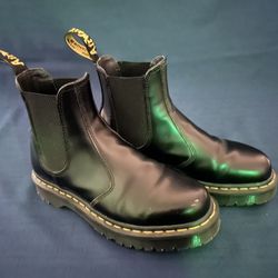 Doc Martens Chelsea Boot 2976 US L 8 M 7