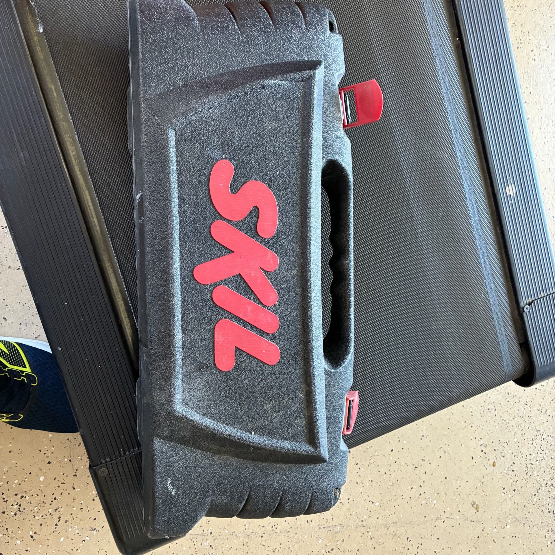 Reciprocating saw