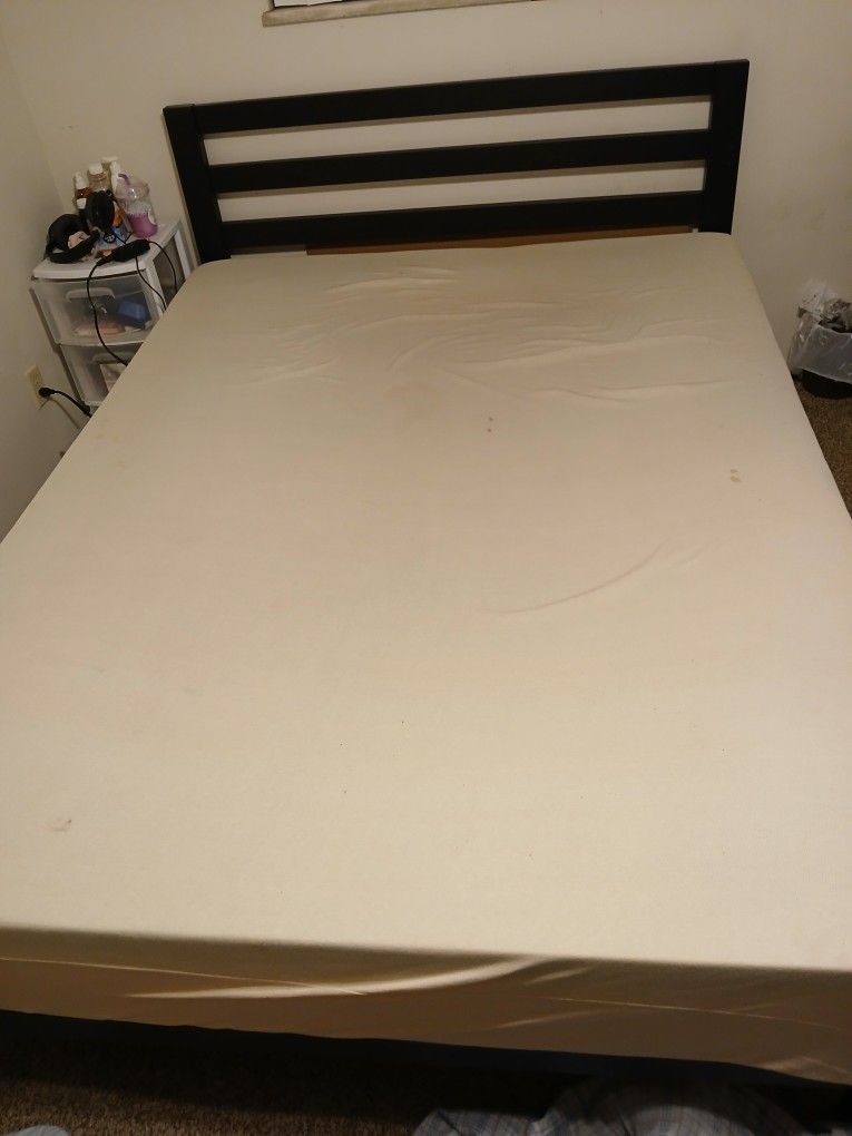 Bed Frame With Mattres