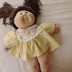 Cabbage Patch Doll ( Little People)