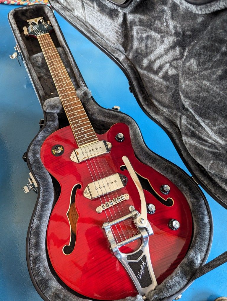 Epiphone Wildkat and Les Paul. Mint Condition