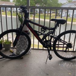 26" Shocker Mountain Bike (Great Condition)
