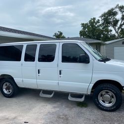 2008 Ford E-350