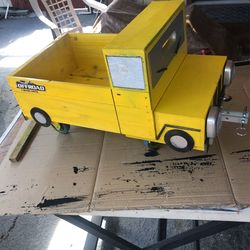 Pikmup Wagon Handmade 12”x24”14”tall Working Headlights