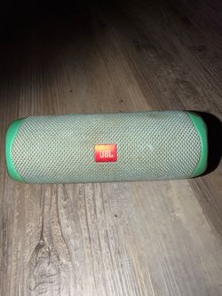 JBL Flip 5 Portable Bluetooth Speaker - TT -  Forest Green