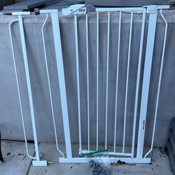 Child Gate - Regalo 42” tall x 36” wide