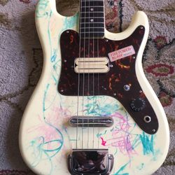 Memphis guitar 1970s short scale 