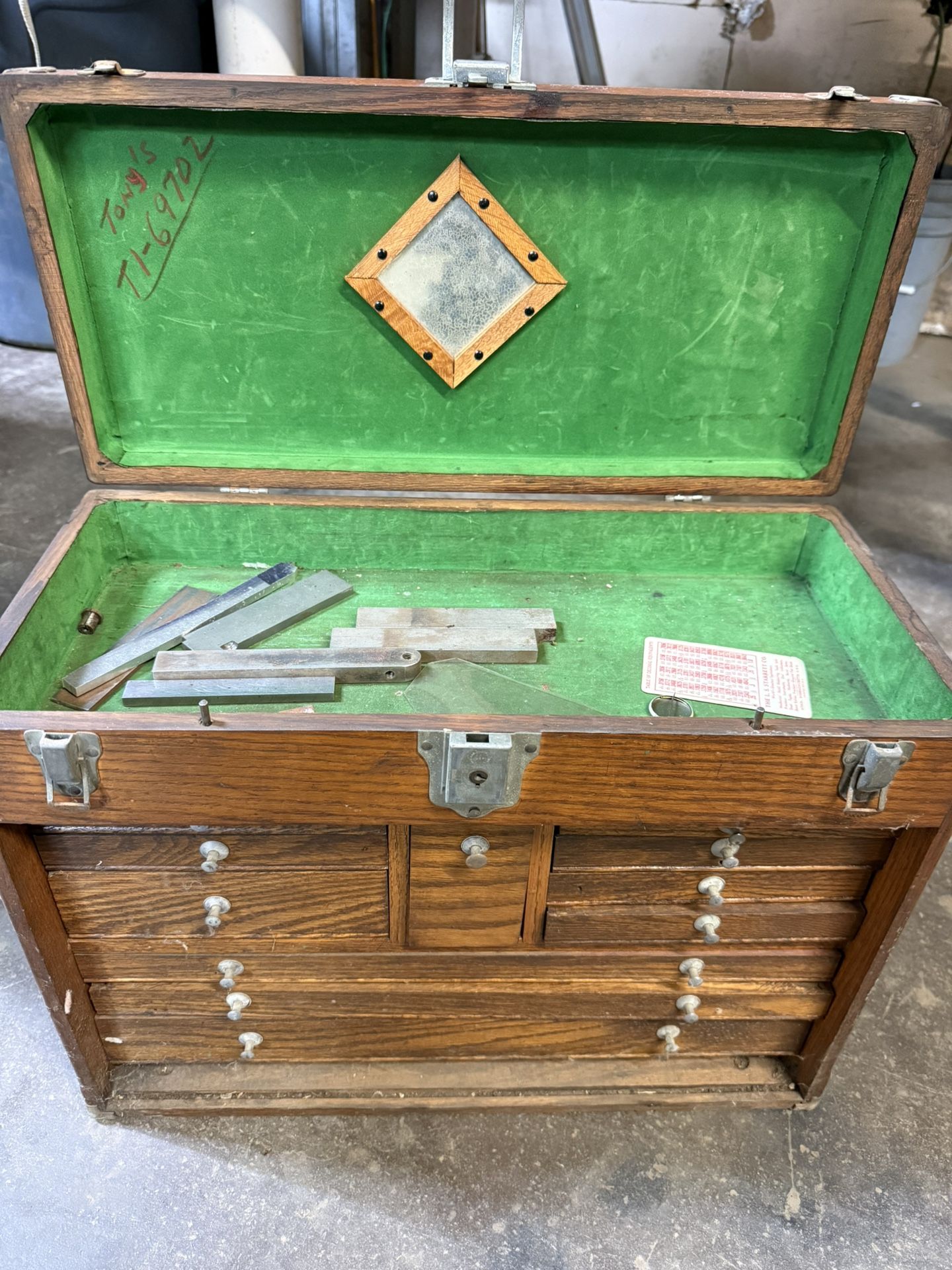 Machinist's tool chest