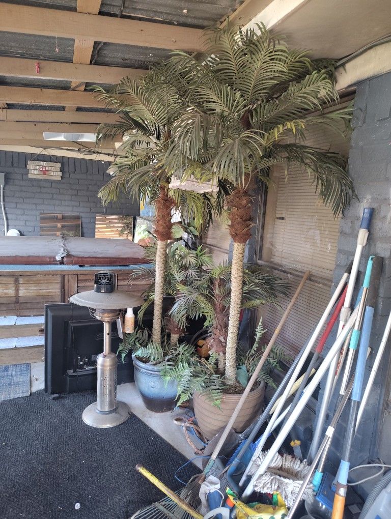 Fake plants 100 each