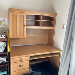 Free To Pickup Aquarium, Tricycle, Bike(needs Breaks), Desk