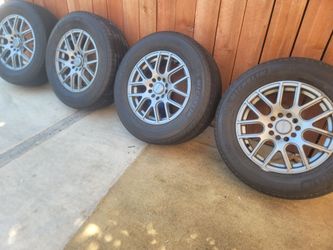 Wheel 16 5 Lugs Universal