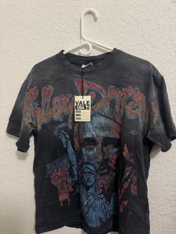 Vale USA Graphic T-Shirt