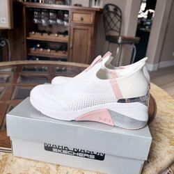 SKECHERS Womens Wedges Slip-on Sneakers