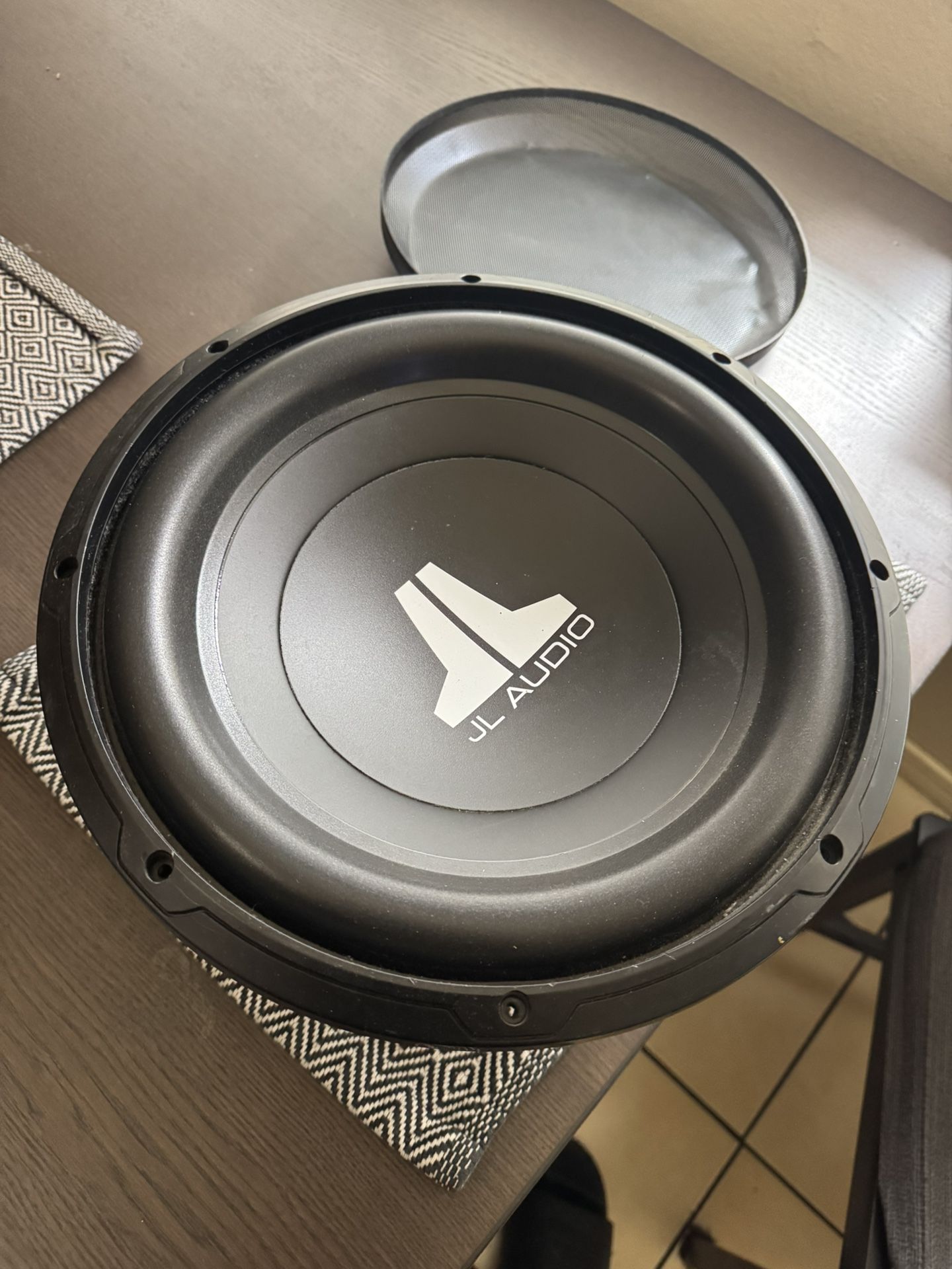 JL Audio w0 12”
