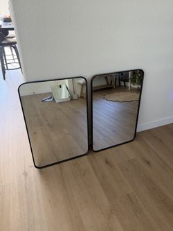 Matte black rounded rectangle mirror(only ONE left)