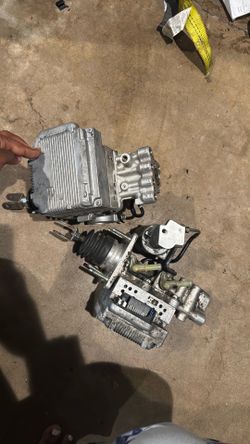 ABS Pump Toyota Prius 2010-2015