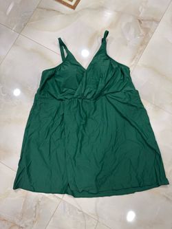 Woman’s Plus Size Swimsuit 2XL fits 20-22 Green
