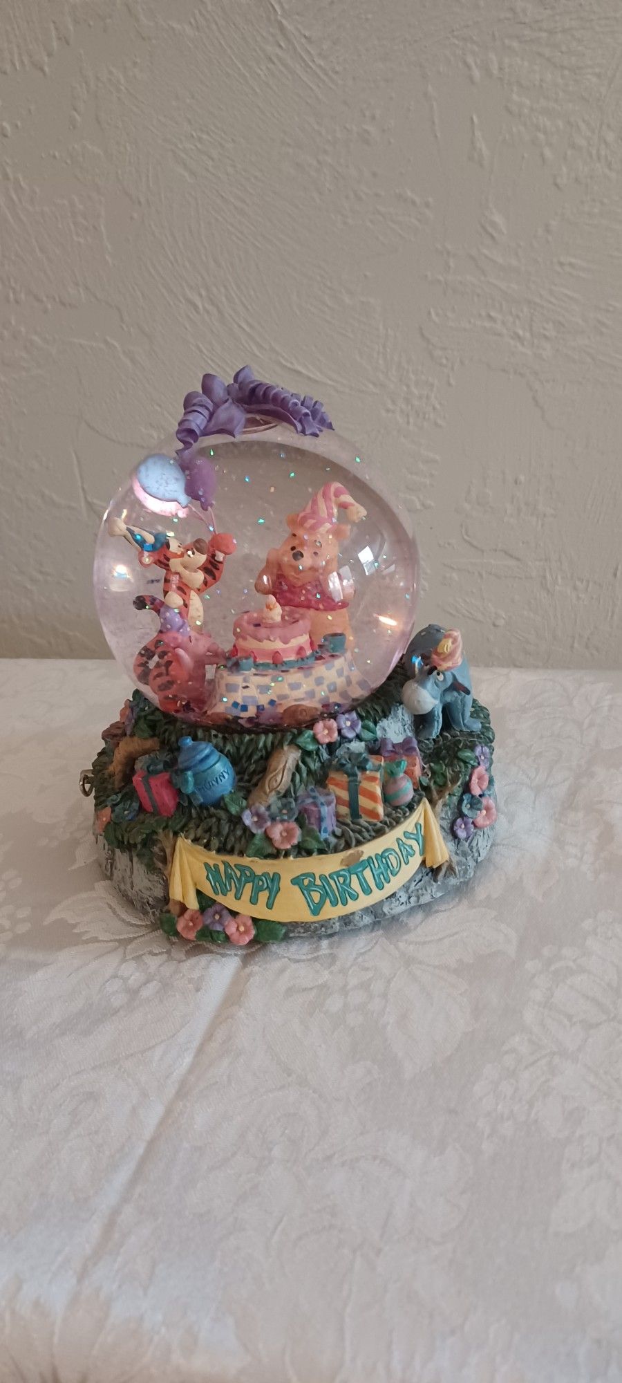Rare Disney Winnie The Pooh Tiger Piglet Egore Happy Birthday Musical Snow Globe.