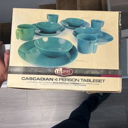 GSI Outdoors Cascadian 4-Person Table Set – Brand New