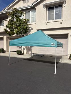 Eurmax canopy 10x10
