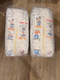Huggies size 6 diapers Disney theme Mickey house & Minnie Mouse