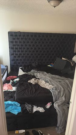 King Bedframe With Storage
