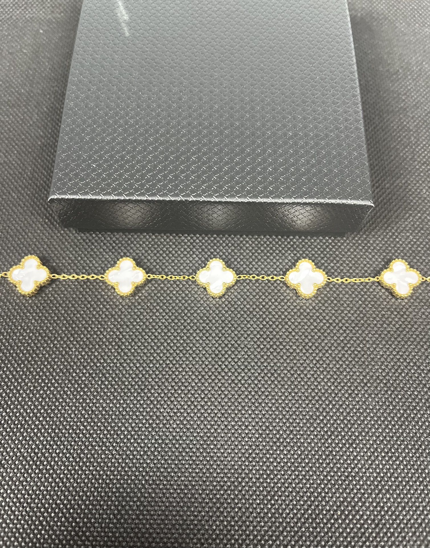 White & Gold Vancleef Bracelet