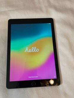 iPad 6th generation  32 GB