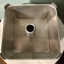 Vintage Wearever No. 2740 Square Cake Pan 9" x 9" x 4 1/4" Pound Angel Food Cake