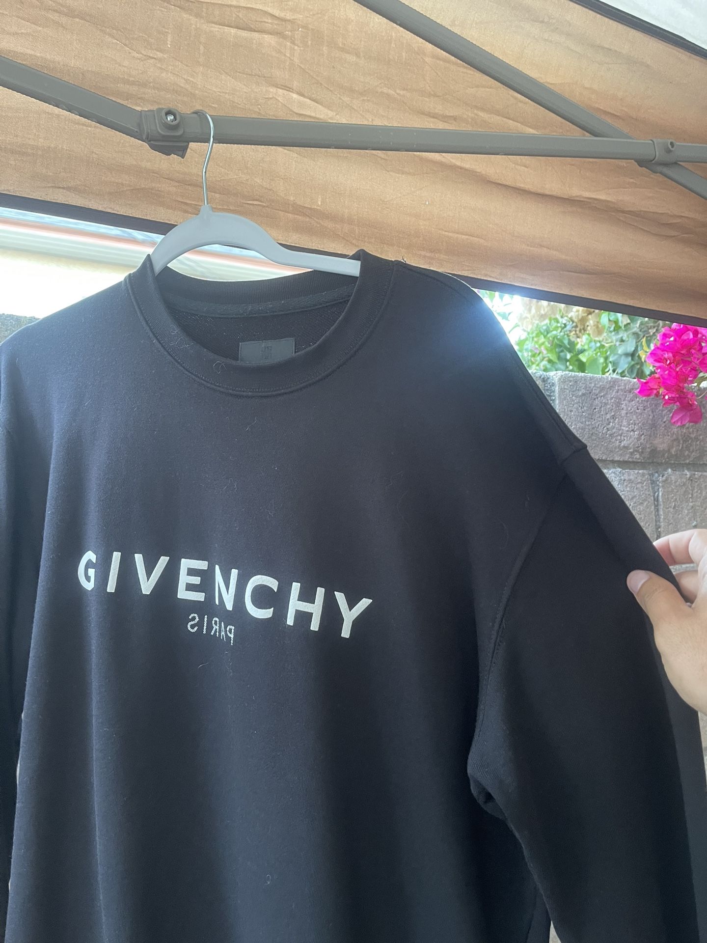 Givenchy Paris Sweatshirt 