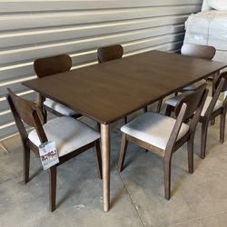 7 PIECE DINING TABLE SET 