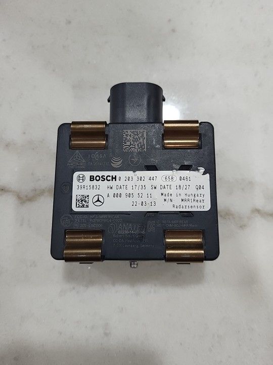 Radar sensor A000(contact info removed) Mercedes 0(contact info removed)47 Bosch