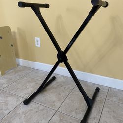 Piano Stand 