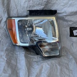 2009 UP 2014 FORD F-159 HEADLIGHT