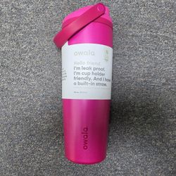 Owala FreeSip Sway Stainless Steel 30oz. Read My Lips