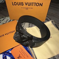 Louis Vuitton Men’s Black Belt