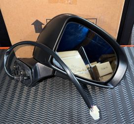 2015 to 2017 Toyota Prius V Passenger Side Power / Heat / Fold / Signal Mirror