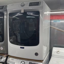 New Scratch And Dent Maytag Front Load Washer And Dryer Set. 1 Year Warranty 
