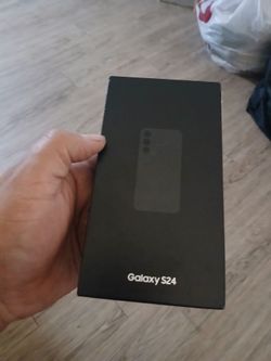 Samsung Galaxy S24 AT&T  UNLOCK FACTORY IN PACKING